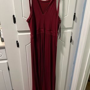 Old navy maxi dress, size small, lightly used, in great condition.